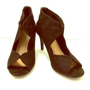 WPO suede black heel shoes size 8M